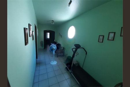 Casa à venda com 220m², 5 quartos e 6 vagas