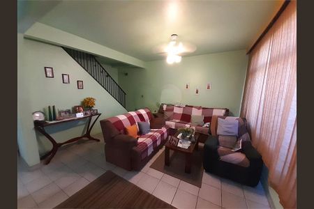 Casa à venda com 5 quartos, 220m² em Penha, Rio de Janeiro