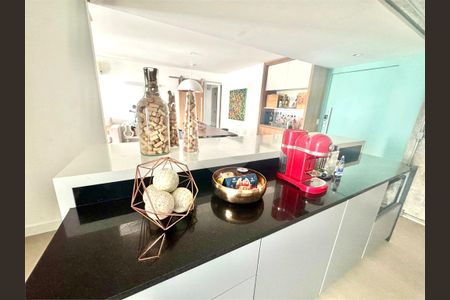 Apartamento à venda com 3 quartos, 118m² em Sumaré, São Paulo