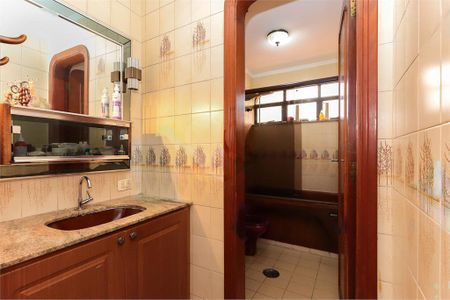 Casa à venda com 304m², 4 quartos e 3 vagas