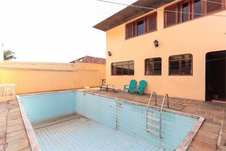 Casa à venda com 304m², 4 quartos e 3 vagas