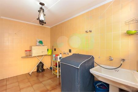 Casa à venda com 304m², 4 quartos e 3 vagas