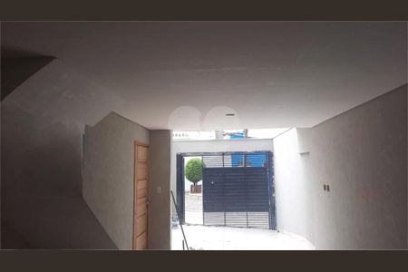 Casa à venda com 121m², 2 quartos e 2 vagas