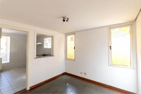 Casa à venda com 4 quartos, 360m² em Santo Amaro, São Paulo