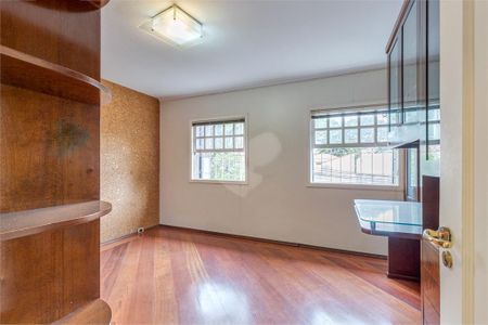 Casa à venda com 400m², 4 quartos e 3 vagas