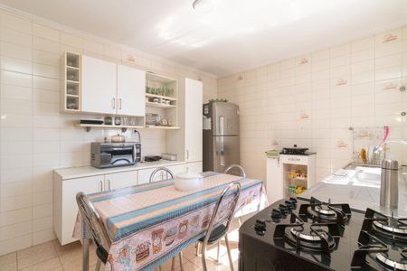 Casa à venda com 195m², 3 quartos e 2 vagasCozinha