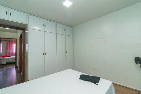 Casa à venda com 195m², 3 quartos e 2 vagasQuarto