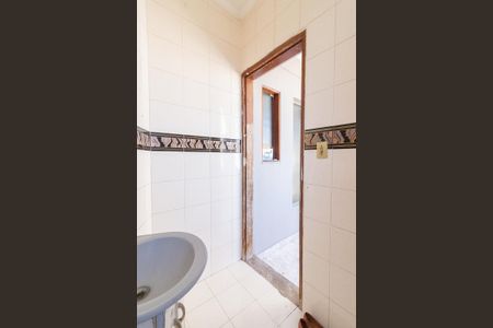 Casa à venda com 195m², 3 quartos e 2 vagasLavabo 1