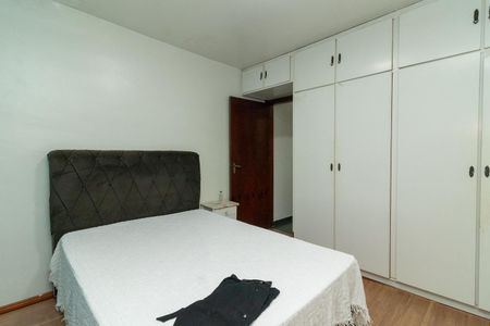 Casa à venda com 195m², 3 quartos e 2 vagasQuarto