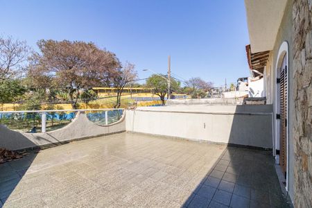 Casa à venda com 195m², 3 quartos e 2 vagasVaranda da Suíte 2 e Quarto