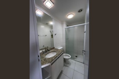 Banheiro de apartamento para alugar com 1 quarto, 35m² em Jardim Celeste, São Paulo