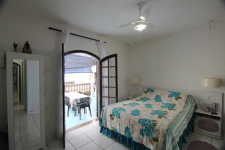 Casa à venda com 316m², 4 quartos e 2 vagasSuite