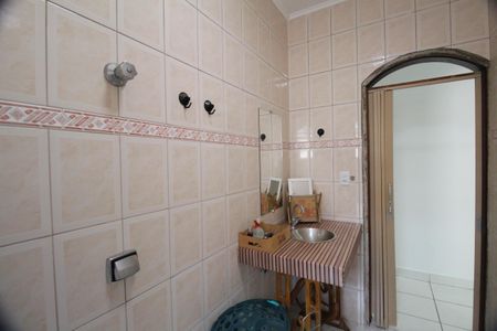 Casa à venda com 316m², 4 quartos e 2 vagasBanheiro Social