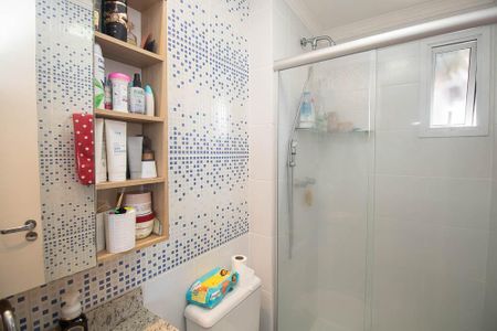 Apartamento à venda com 55m², 2 quartos e 1 vaga Apartamento à venda com 55m², 2 quartos e 1 vagaBanheira da Suíte