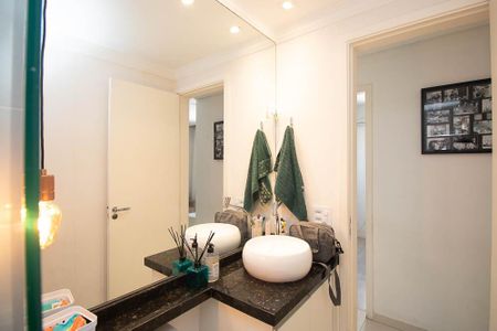 Apartamento à venda com 55m², 2 quartos e 1 vaga Apartamento à venda com 55m², 2 quartos e 1 vagaBanheiro 2