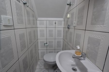 Casa para alugar com 125m², 2 quartos e 2 vagasBanheiro de serviço