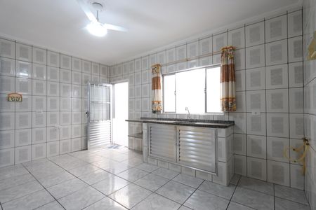 Casa para alugar com 125m², 2 quartos e 2 vagasCozinha