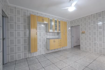 Casa para alugar com 125m², 2 quartos e 2 vagasCozinha