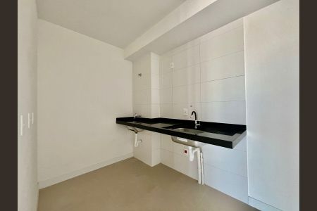 Cozinha de apartamento à venda com 1 quarto, 47m² em Vila Lídia, Campinas