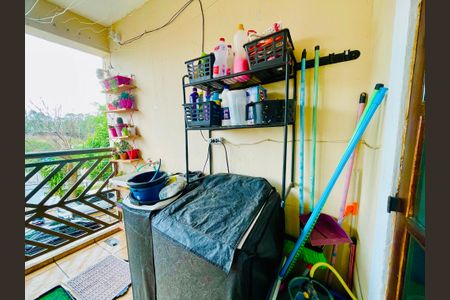 Casa à venda com 200m², 3 quartos e 2 vagas Casa à venda com 200m², 3 quartos e 2 vagasÁrea de Serviço