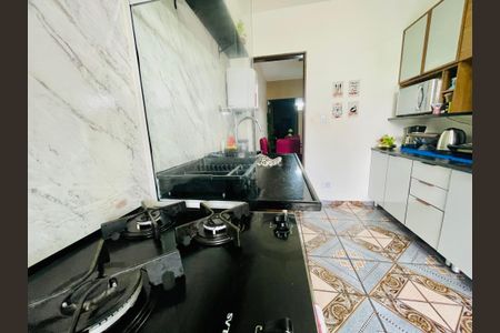 Casa à venda com 200m², 3 quartos e 2 vagas Casa à venda com 200m², 3 quartos e 2 vagasCozinha