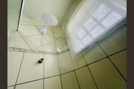 Casa à venda com 200m², 3 quartos e 2 vagas Casa à venda com 200m², 3 quartos e 2 vagasBanheiro da Suíte