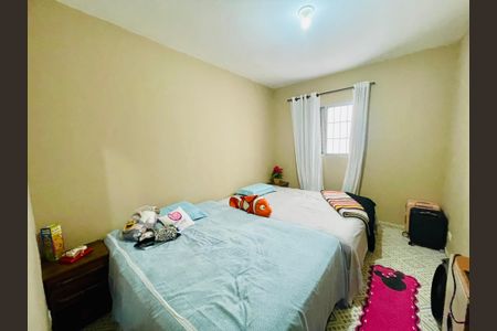 Casa à venda com 200m², 3 quartos e 2 vagas Casa à venda com 200m², 3 quartos e 2 vagasQuarto 1