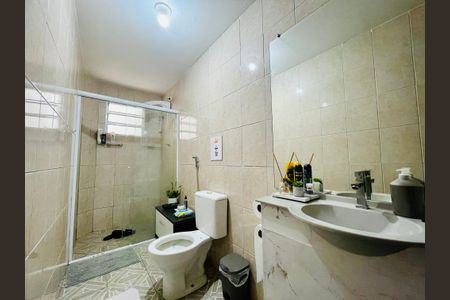 Casa à venda com 200m², 3 quartos e 2 vagas Casa à venda com 200m², 3 quartos e 2 vagasBanheiro Social