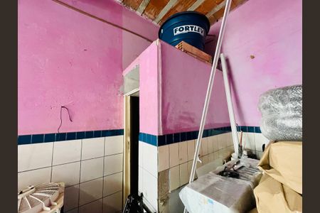 Casa à venda com 200m², 3 quartos e 2 vagas Casa à venda com 200m², 3 quartos e 2 vagasBanheiro da Garagem
