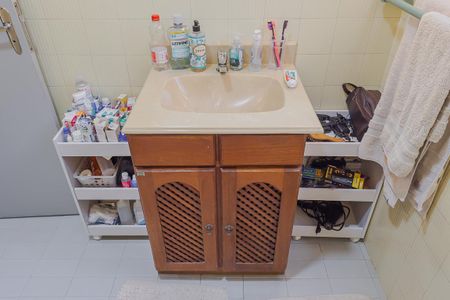 Casa à venda com 146m², 3 quartos e 2 vagasBanheiro