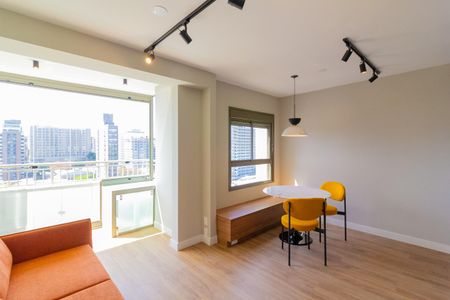 Sala de apartamento para alugar com 1 quarto, 45m² em Campo Belo, São Paulo