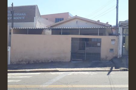 Casa à venda com 250m², 3 quartos e 4 vagas Casa à venda com 250m², 3 quartos e 4 vagasFoto 03