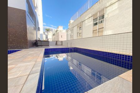 Apartamento à venda com 150m², 4 quartos e 4 vagasÁrea comum - Piscina