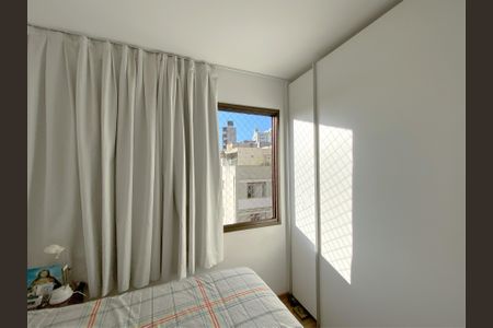 Apartamento à venda com 150m², 4 quartos e 4 vagasQuarto 2