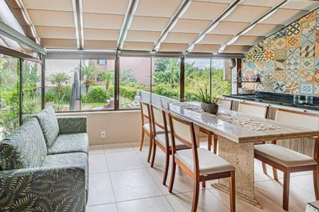 Casa à venda com 3 quartos, 282m² em Chácara das Pedras, Porto Alegre