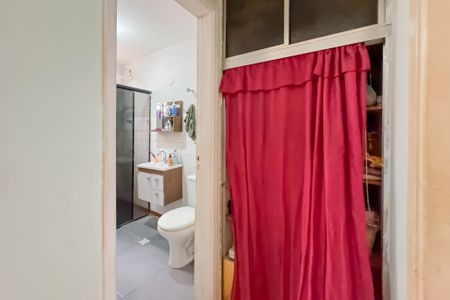 Apartamento à venda com 55m², 1 quarto e sem vaga Apartamento à venda com 55m², 1 quarto e sem vagaBanheiro Social