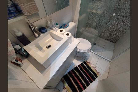 Apartamento à venda com 85m², 2 quartos e 2 vagas Apartamento à venda com 85m², 2 quartos e 2 vagasBanheiro da Suíte 1