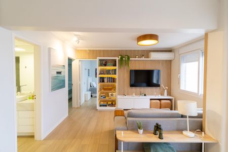Sala de apartamento para alugar com 2 quartos, 86m² em Vila Assunção, Porto Alegre