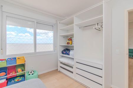 Quarto 1 de apartamento para alugar com 2 quartos, 86m² em Vila Assunção, Porto Alegre