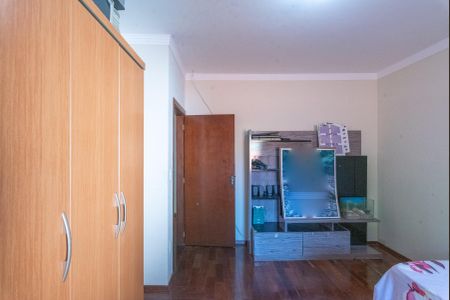 Casa à venda com 182m², 3 quartos e 4 vagas Casa à venda com 182m², 3 quartos e 4 vagasQuarto 1