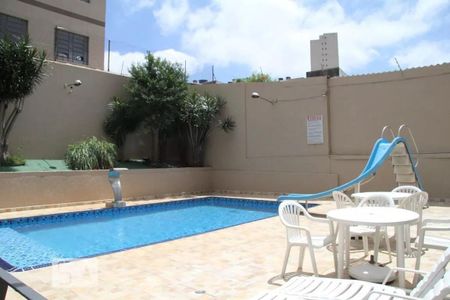 Apartamento à venda com 52m², 2 quartos e 1 vaga Apartamento à venda com 52m², 2 quartos e 1 vagaÁrea comum - Piscina