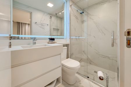 Apartamento à venda com 55m², 2 quartos e 1 vaga Apartamento à venda com 55m², 2 quartos e 1 vagaBanheiro da Suíte