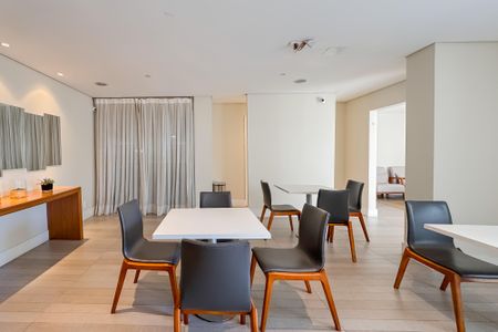 Apartamento à venda com 55m², 2 quartos e 1 vaga Apartamento à venda com 55m², 2 quartos e 1 vagaÁrea comum - Salão de festas