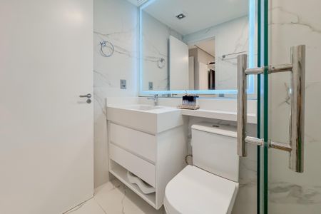Apartamento à venda com 55m², 2 quartos e 1 vaga Apartamento à venda com 55m², 2 quartos e 1 vagaBanheiro da Suíte
