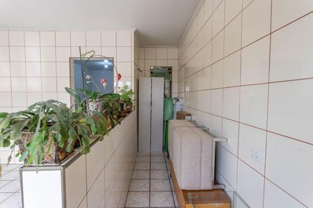 Casa à venda com 380m², 4 quartos e 2 vagas Casa à venda com 380m², 4 quartos e 2 vagasCozinha e Área de Serviço