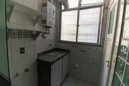 Apartamento à venda com 85m², 3 quartos e 1 vaga Apartamento à venda com 85m², 3 quartos e 1 vagaCozinha e Área de Serviço