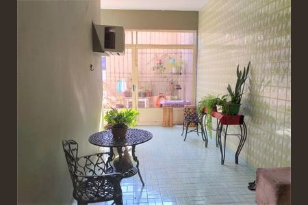 Casa à venda com 90m², 4 quartos e 3 vagas