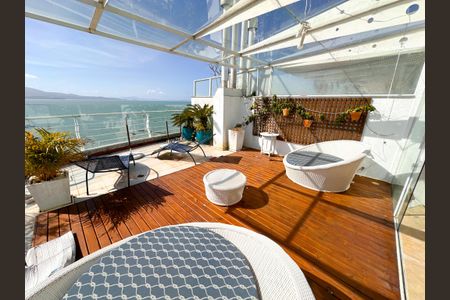 Apartamento para alugar com 250m², 4 quartos e 2 vagasTerraço