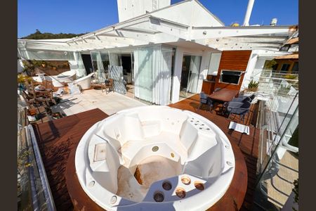 Apartamento para alugar com 250m², 4 quartos e 2 vagasTerraço