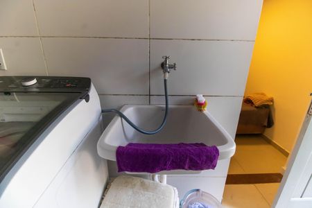 Casa de condomínio à venda com 400m², 5 quartos e 2 vagas Casa de condomínio à venda com 400m², 5 quartos e 2 vagasÁrea de Serviço